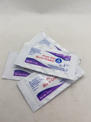 Американський крем проти опіків Dynarex First Aid Burn Cream Pack 0,9 г 144шт 1675774588 фото